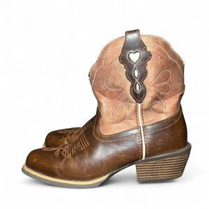 Justin Women’s Western Cowboy Boots Size 8B Brown Leather Heart Inlay Square Toe